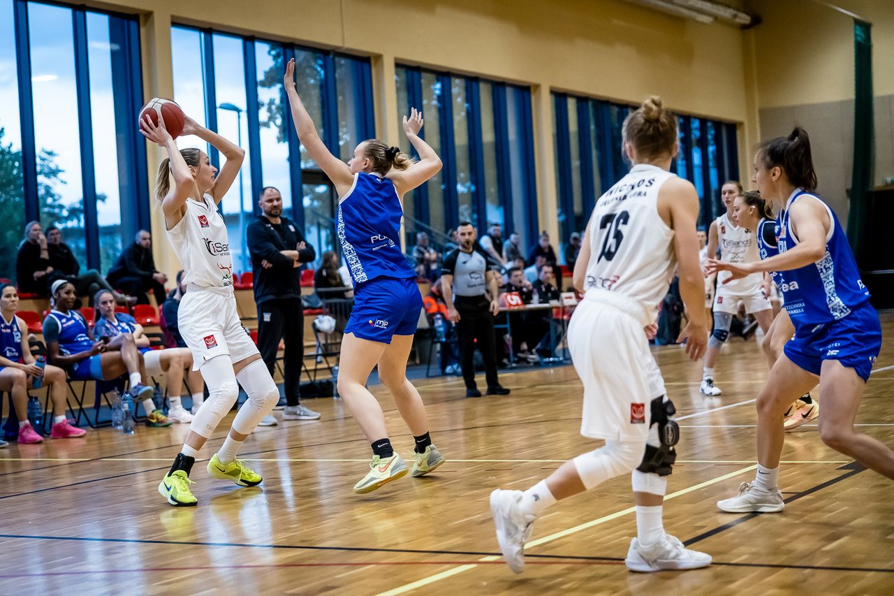 Zapachniało zawodowym basketem w Jeleniej Górze
