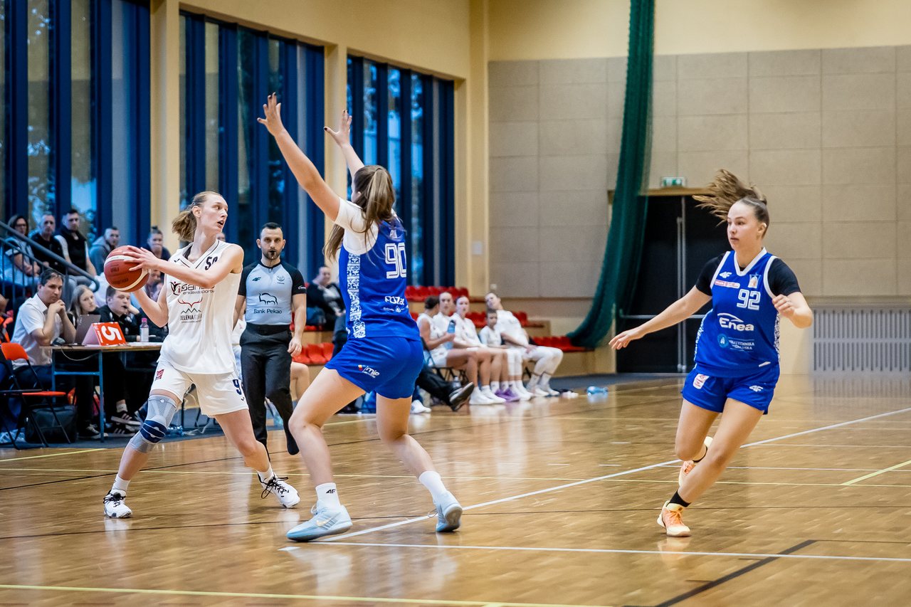 Zapachniało zawodowym basketem w Jeleniej Górze