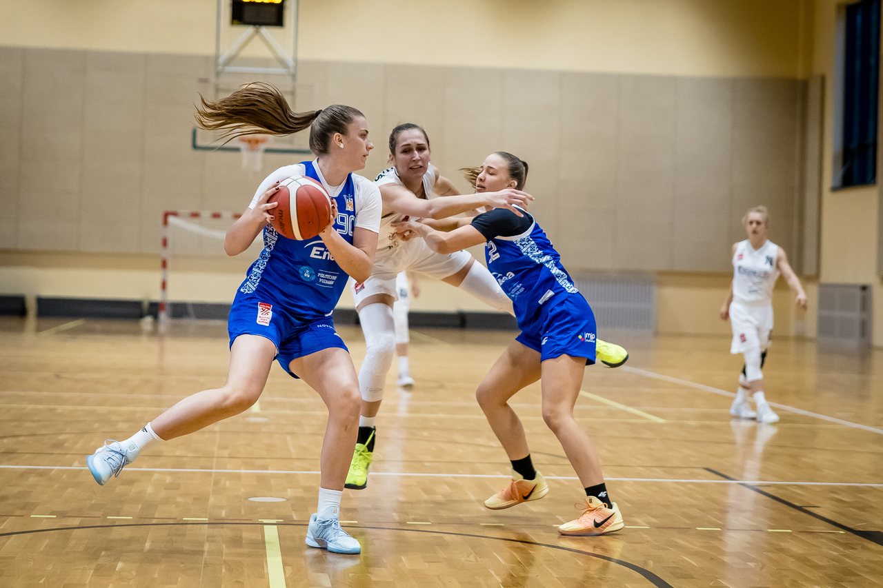 Zapachniało zawodowym basketem w Jeleniej Górze
