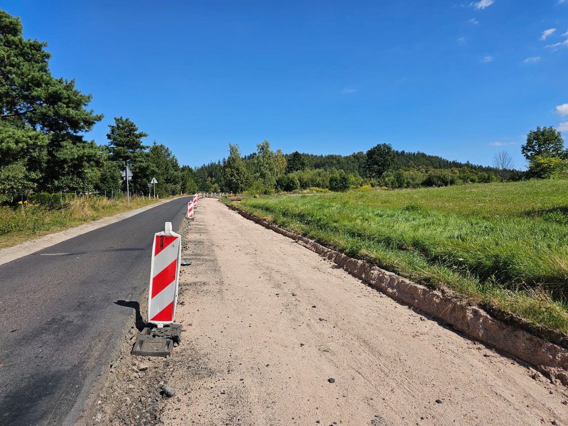 Cztery oferty na naprawę drogi w Marczycach