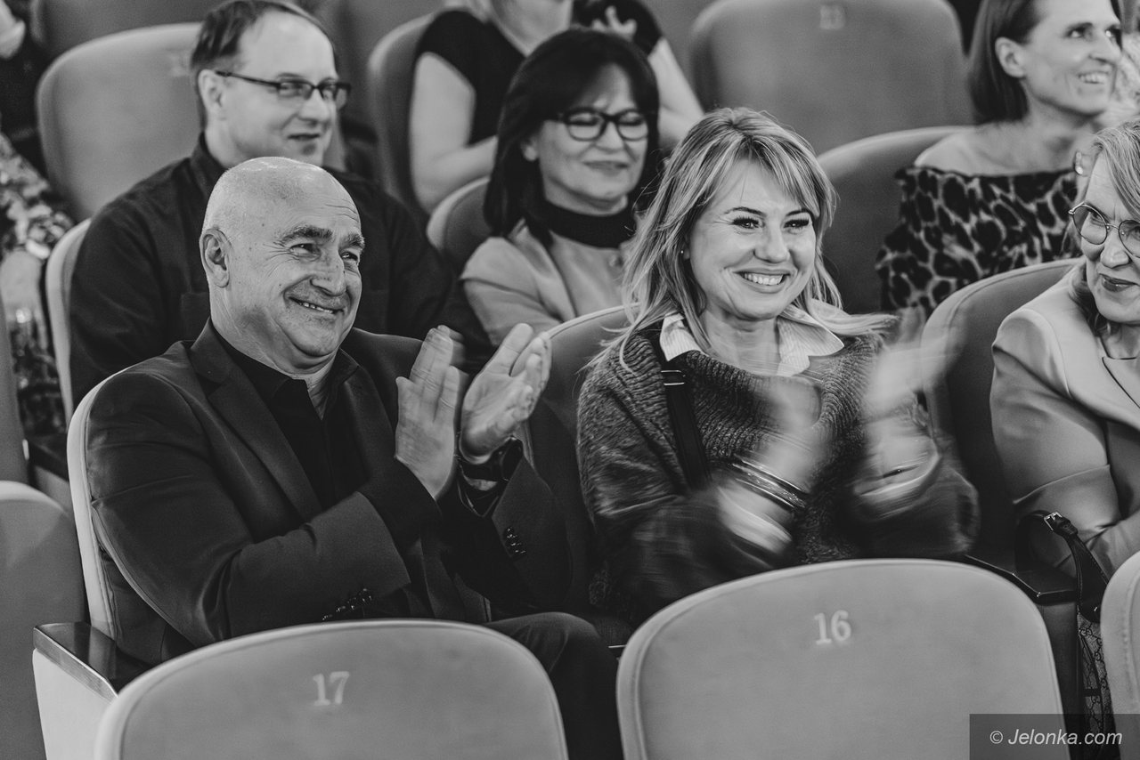 Siła muzyki, przyjaźni i piękna w obliczu historii PRL–u