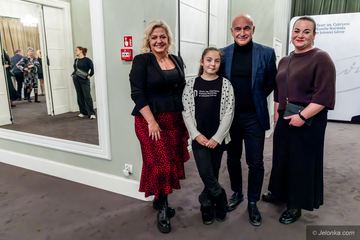 Tańczmy aż po historii kres