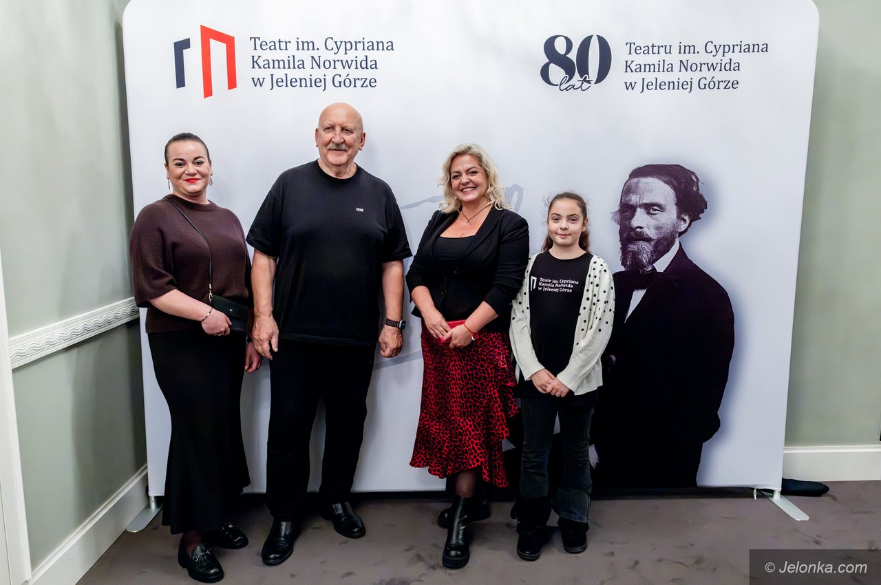 Tańczmy aż po historii kres