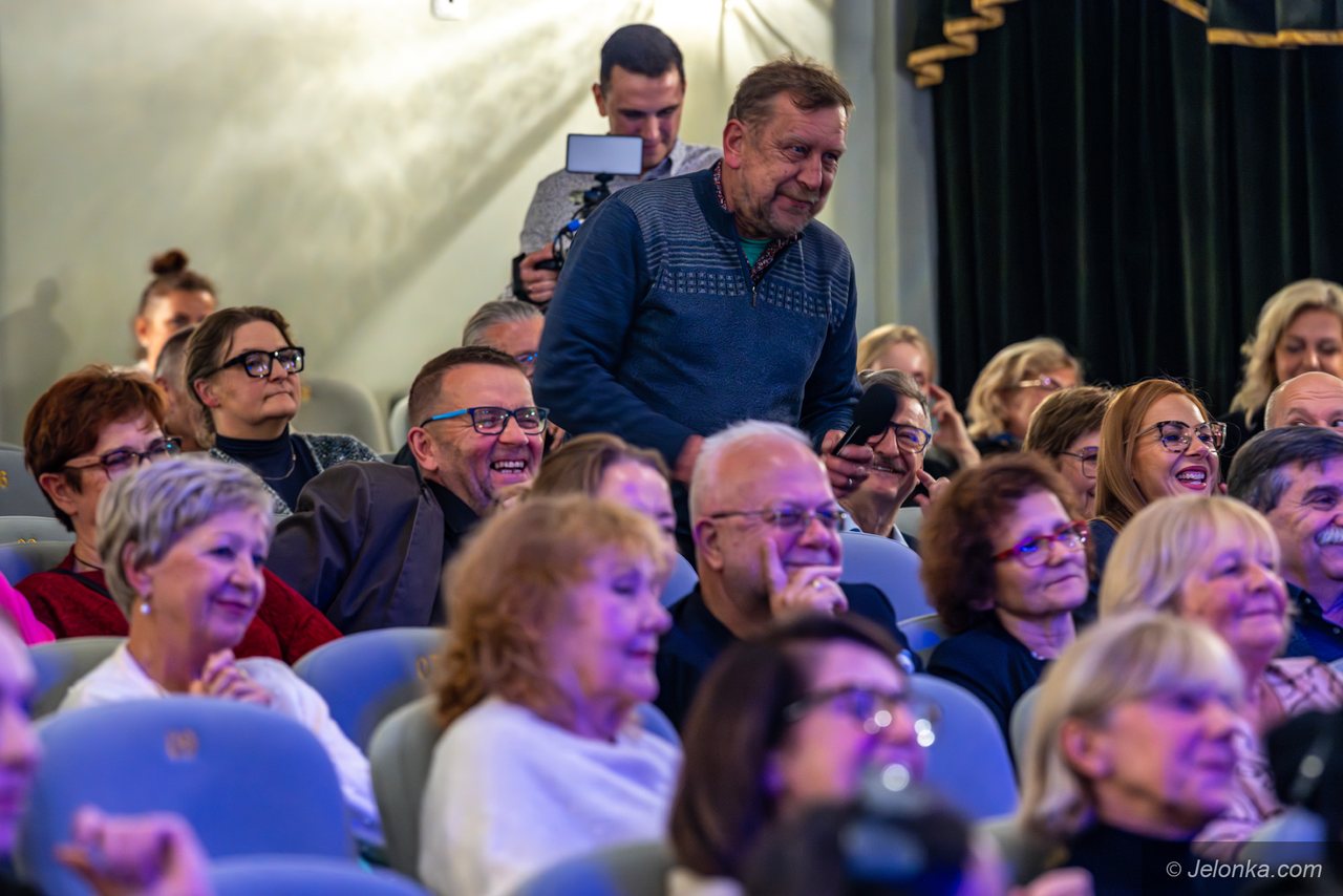 Tańczmy aż po historii kres