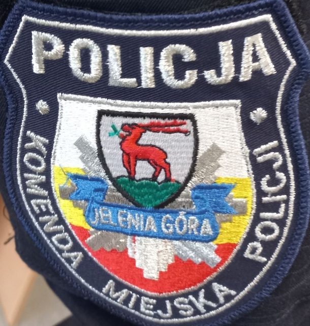 Oszustwo „na pracownika banku” i „na policjanta”. Mieszkaniec powiatu karkonoskiego stracił ponad 15 tysięcy złotych