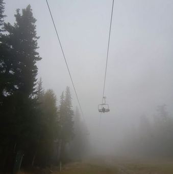 Karkonosze spowite mgłą