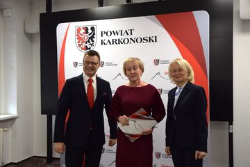 Starosta nagrodził pracowników oświaty
