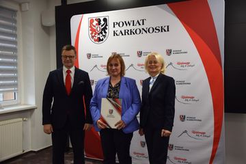 Starosta nagrodził pracowników oświaty