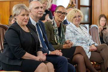Medale dla nauczycieli