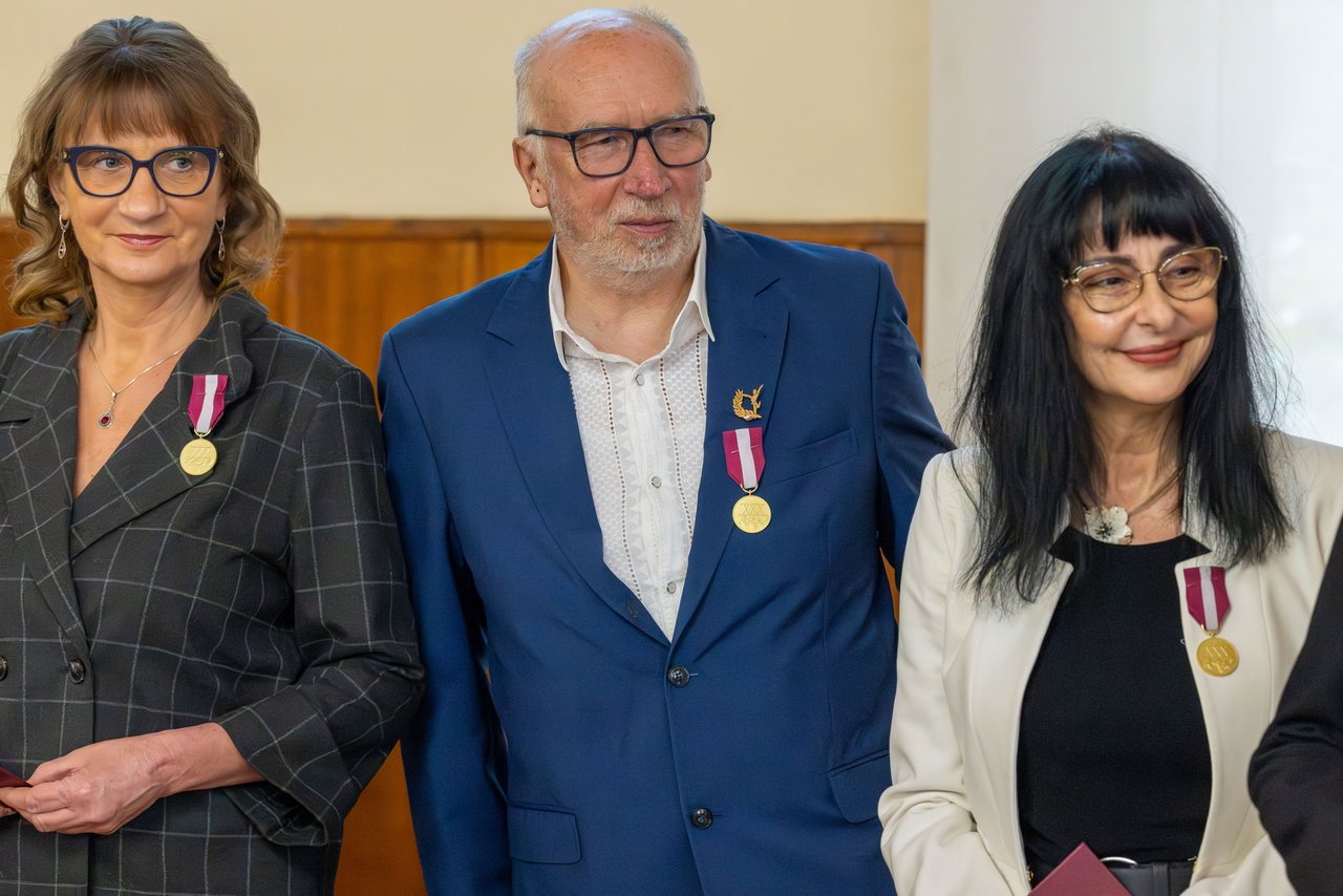 Medale dla nauczycieli