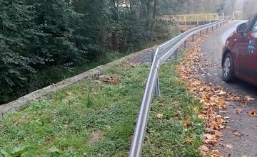 Roboty na drodze zniszczonej przez powódź