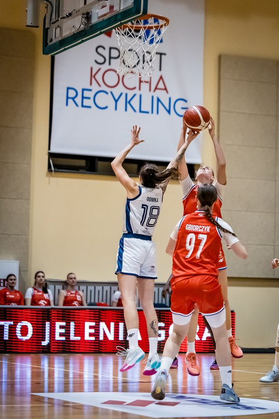 Kraków zdobywa Jelenią Górę