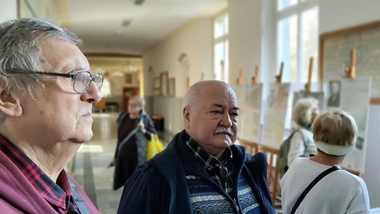 I LO w Jeleniej Górze – spacer i historia