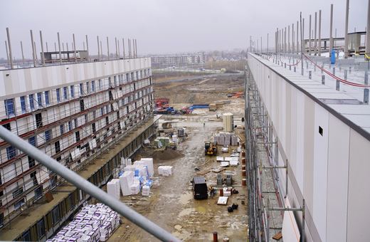Szpital za 1,5 mld zł rośnie w oczach