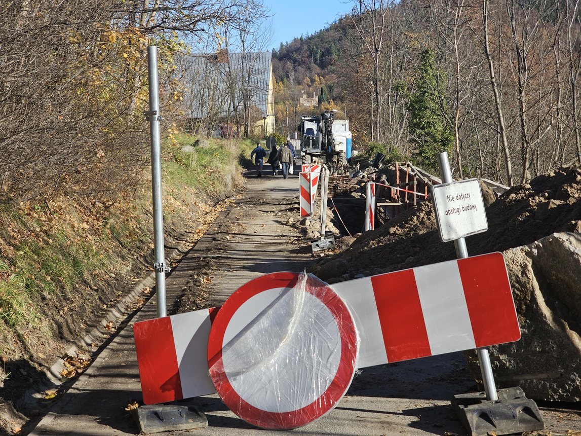 Remont się ślimaczy, a kurier dźwiga paczki