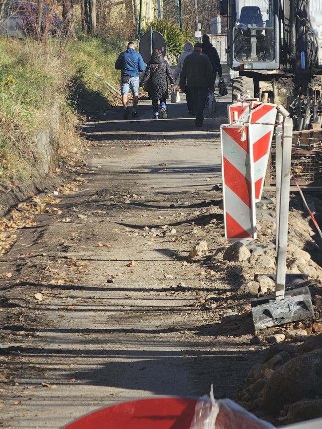 Remont się ślimaczy, a kurier dźwiga paczki