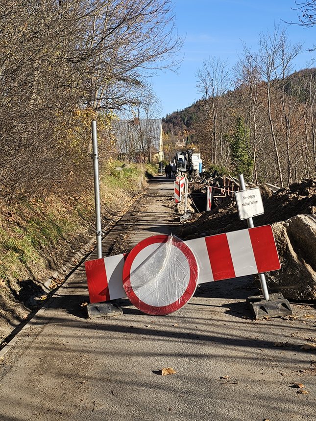 Remont się ślimaczy, a kurier dźwiga paczki