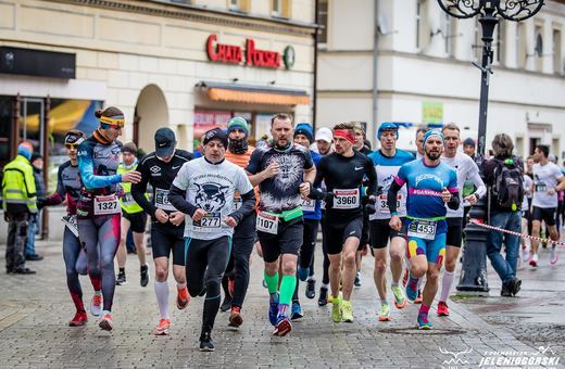 Pobiegną w Jeleniej Górze. Uwaga... duże utrudnienia na ulicach!