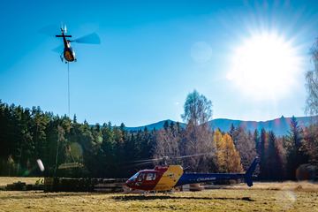 Helikopter nad Karkonoszami