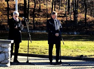 Nowy pomnik w hołdzie chirurgom