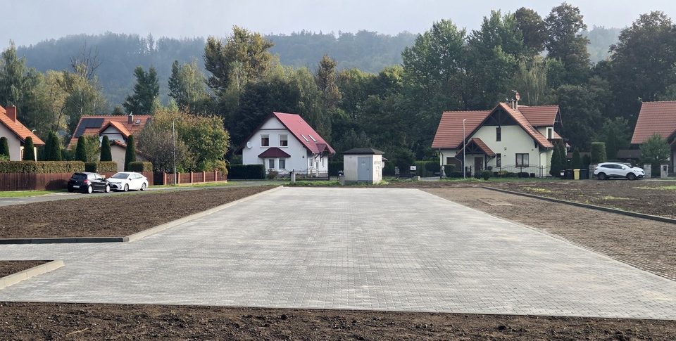 Nowe drogi, place zabaw i parkingi