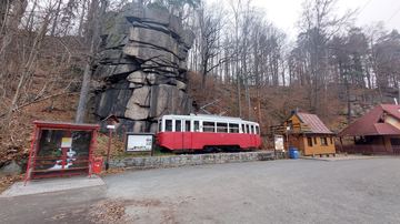 Tramwaj wśród skał. Podgórzyńska historia komunikacji