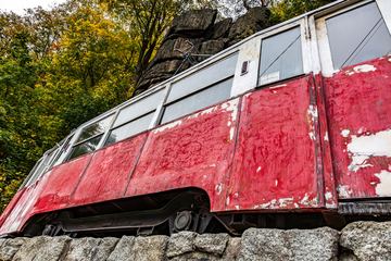 Tramwaj wśród skał. Podgórzyńska historia komunikacji