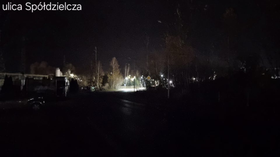 Nie ma lamp na przejściach dla pieszych