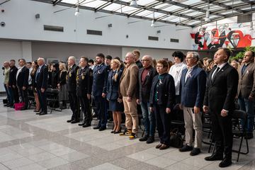 Nadanie nowego sztandaru w TEB Edukacja
