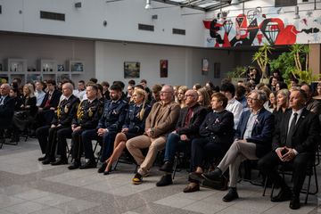 Nadanie nowego sztandaru w TEB Edukacja