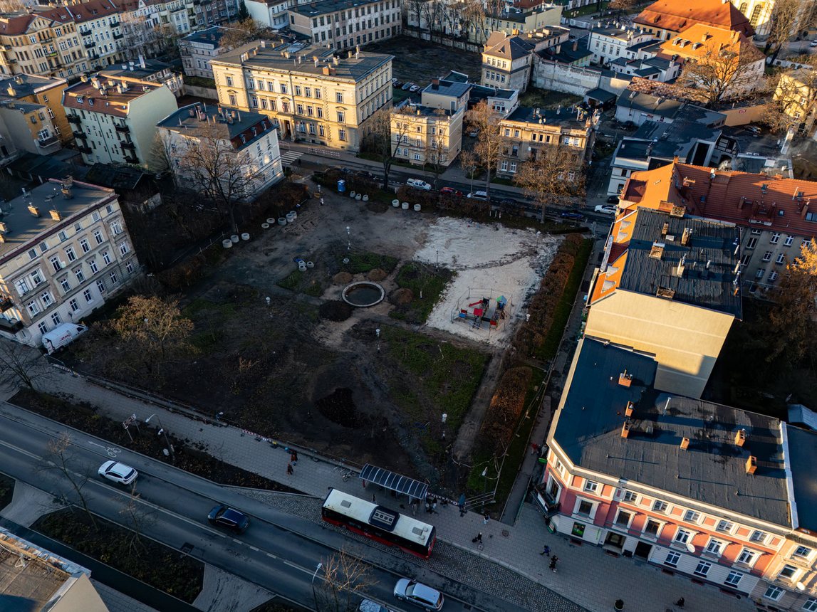 Opuszczony parking przy Pijarskiej na sprzedaż