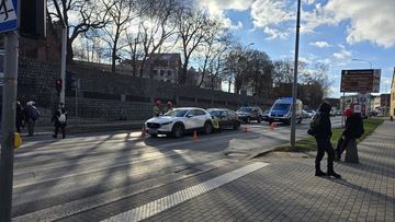 Skoda wjechała w Mazdę na Podwalu