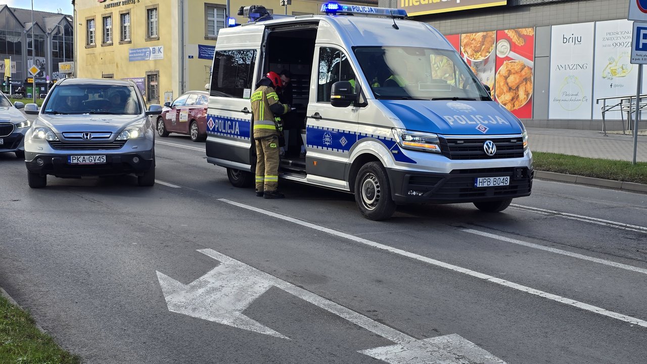 Skoda wjechała w Mazdę na Podwalu