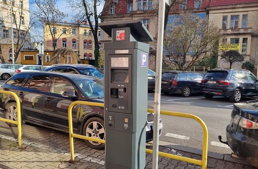 Nowe parkomaty i więcej miejsc w centrum