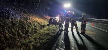 Nie opanował auta i "koziołkował"