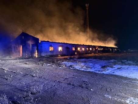 Olbrzymi pożar pochłonął gospodarstwo