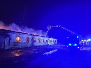 Olbrzymi pożar pochłonął gospodarstwo