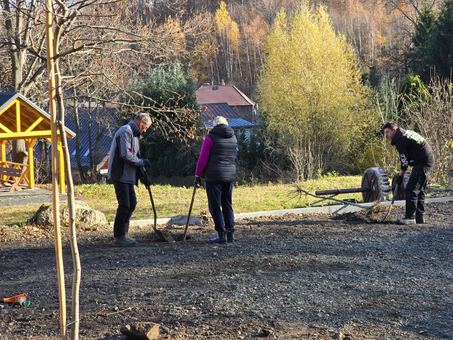 Nowy skwer dla mieszkańców i turystów już gotowy