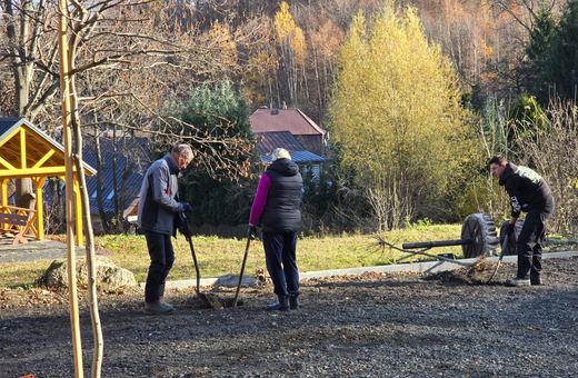 Nowy skwer dla mieszkańców i turystów już gotowy