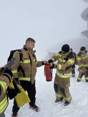 Strażacy weszli na Śnieżkę by pomóc Marysi