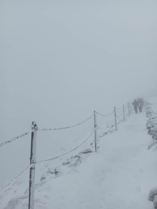 Strażacy weszli na Śnieżkę by pomóc Marysi
