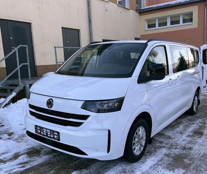 Nowy mikrobus dla mieszkańców „Pogodnej Jesieni”