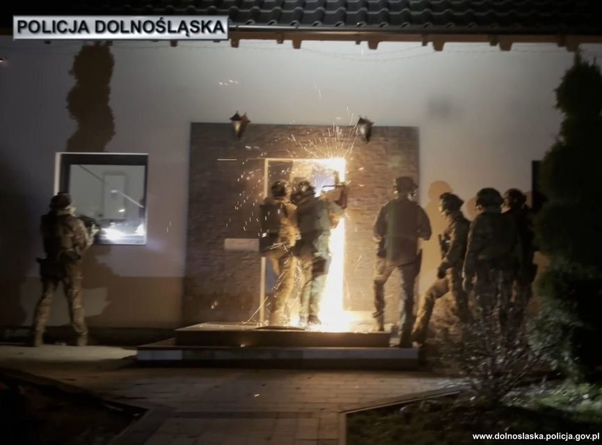 Wielka akcja przeciw gangsterom – aż 11 osób zatrzymanych