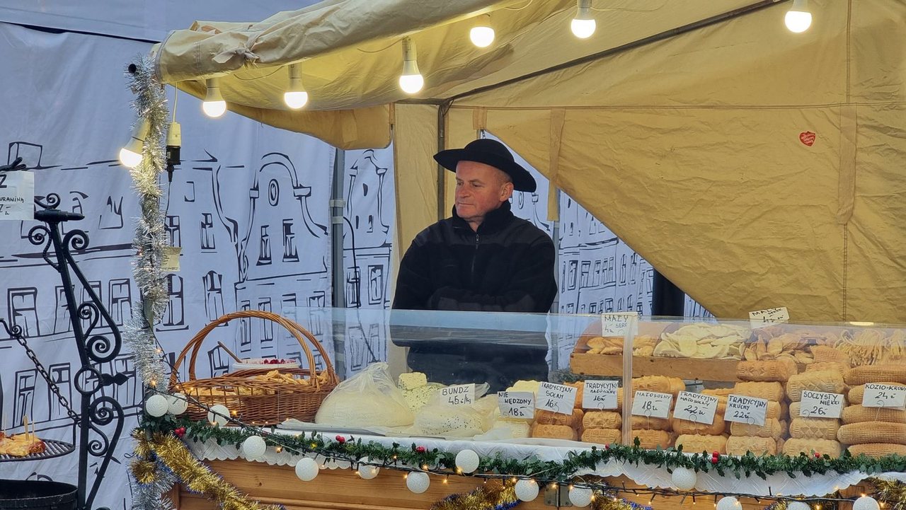 Świąteczne tłumy na Placu Ratuszowym