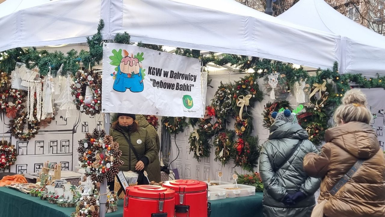 Świąteczne tłumy na Placu Ratuszowym
