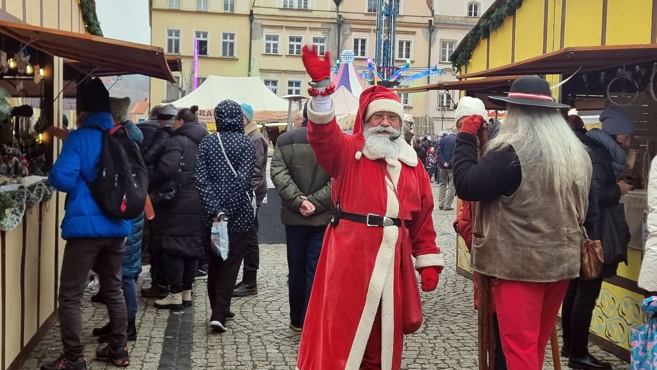 Świąteczne tłumy na Placu Ratuszowym