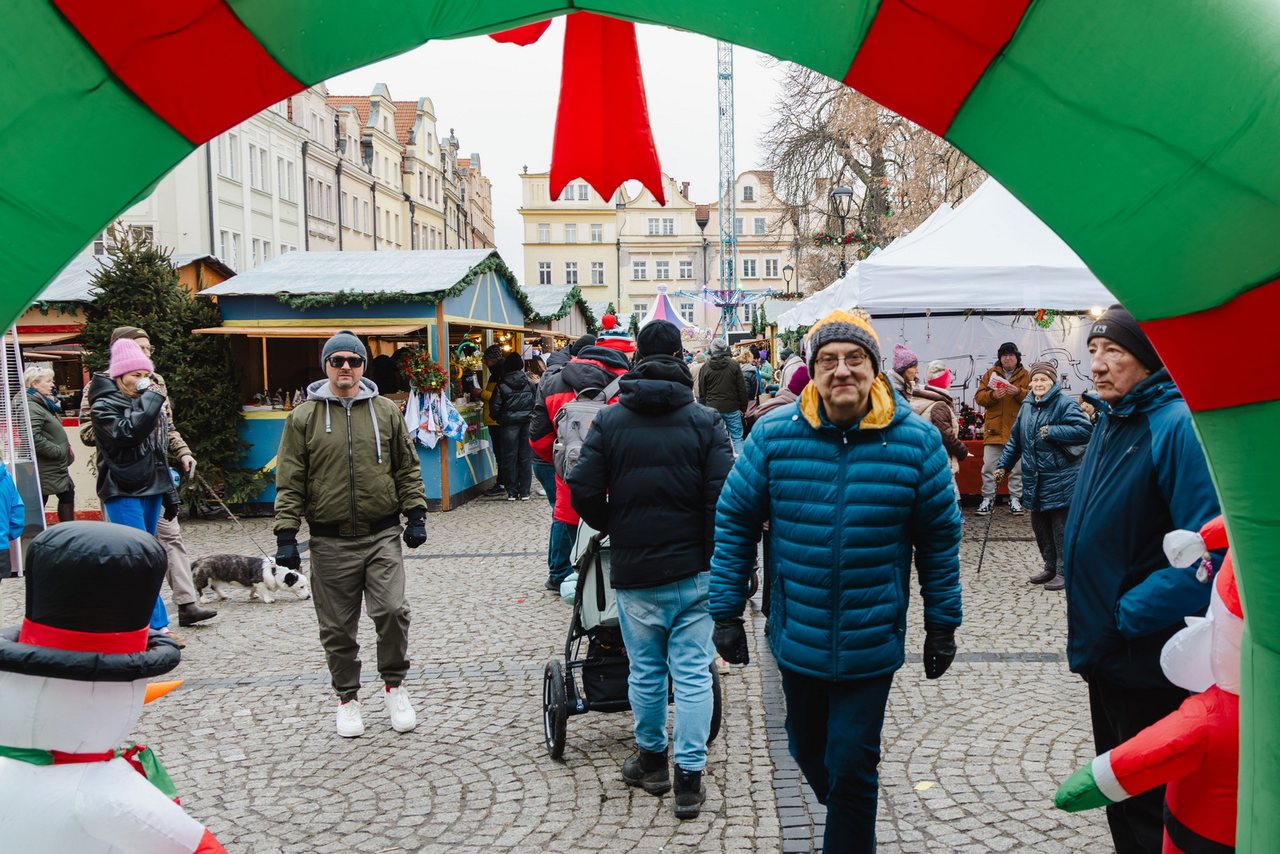 Świąteczne tłumy na Placu Ratuszowym