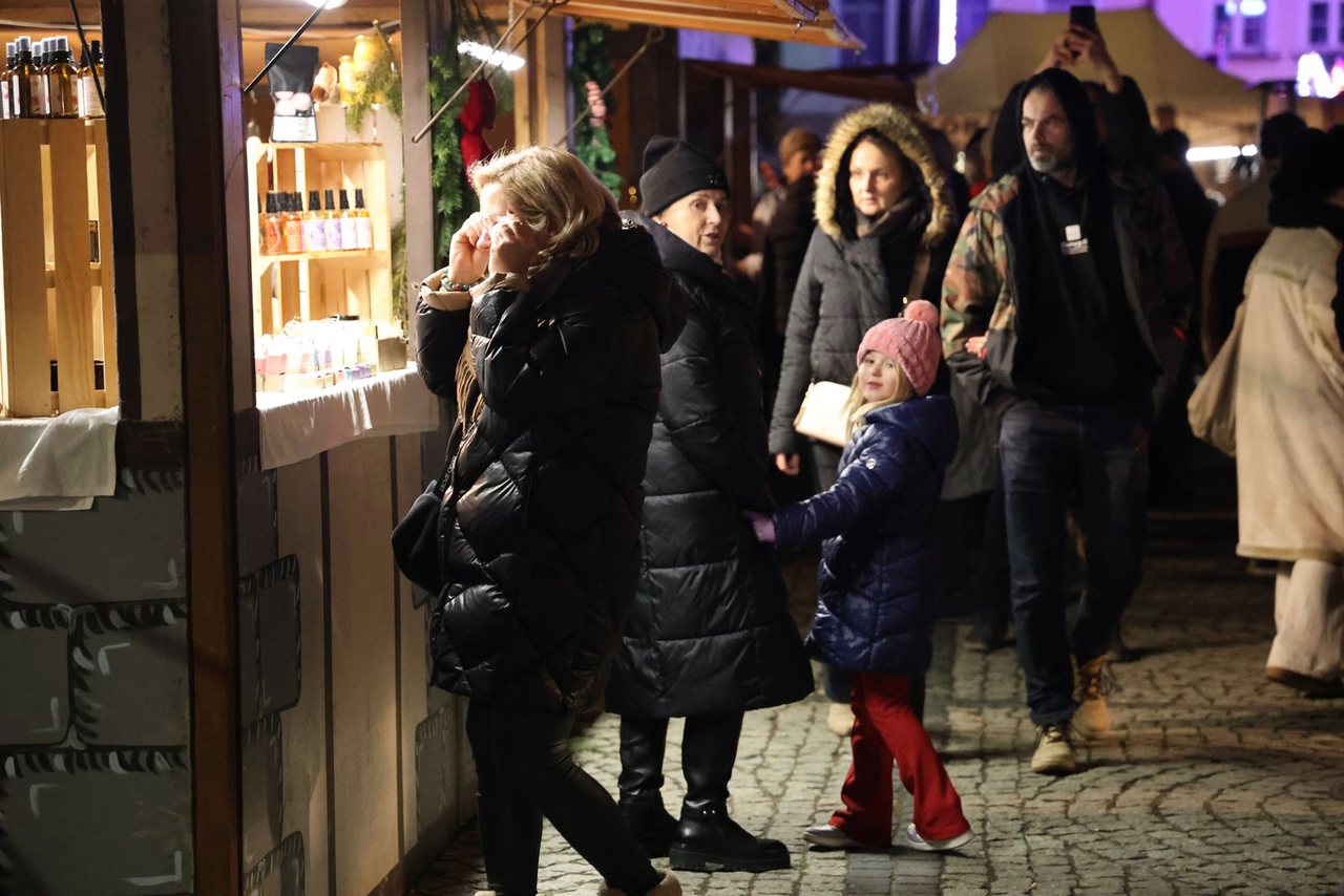 Finał jarmarku: życzenia, paczki i poczęstunek