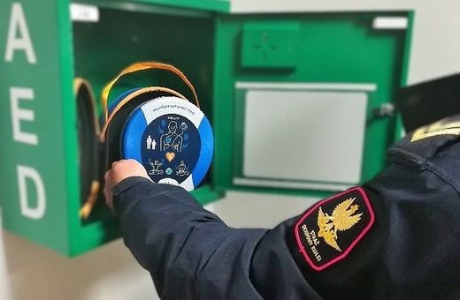 Ukradł defibrylator z pociągu