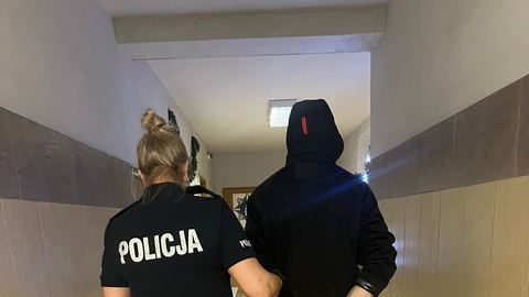 Ukradł defibrylator z pociągu